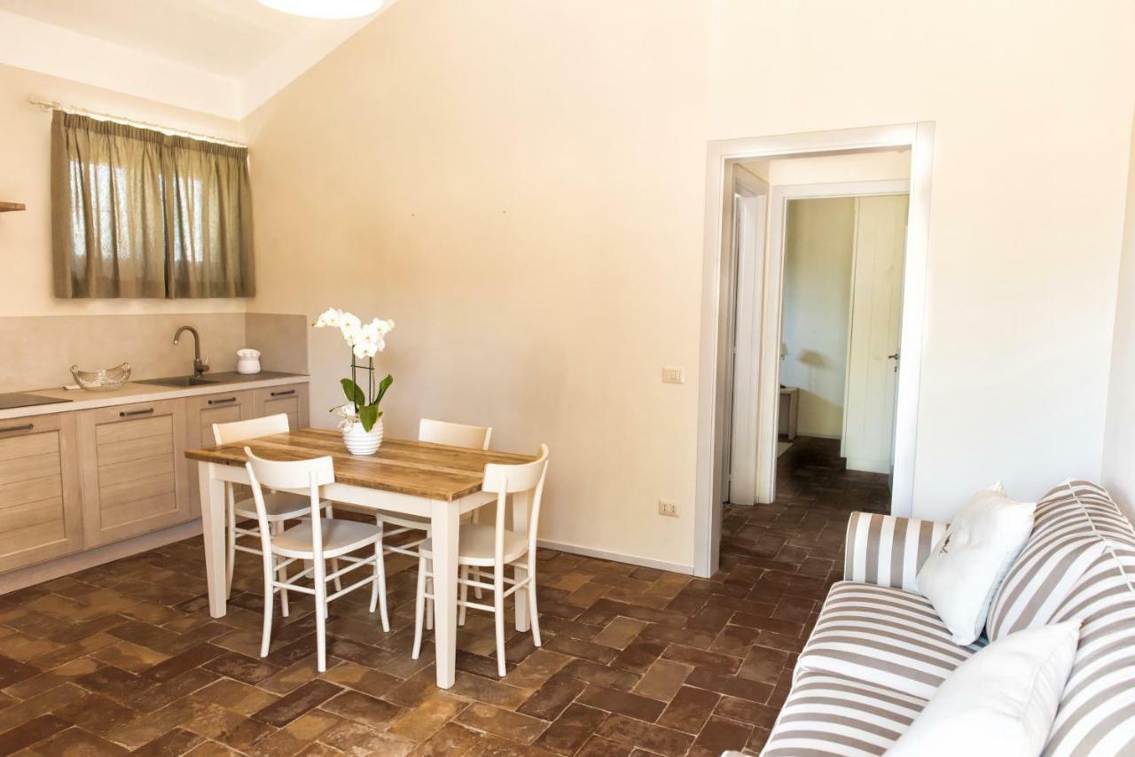 Agriturismo Poderedodici オルベテッロ エクステリア 写真